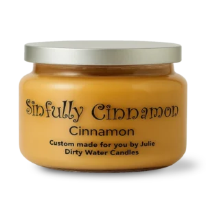 Candle Sinfully Cinnamon, color brownish